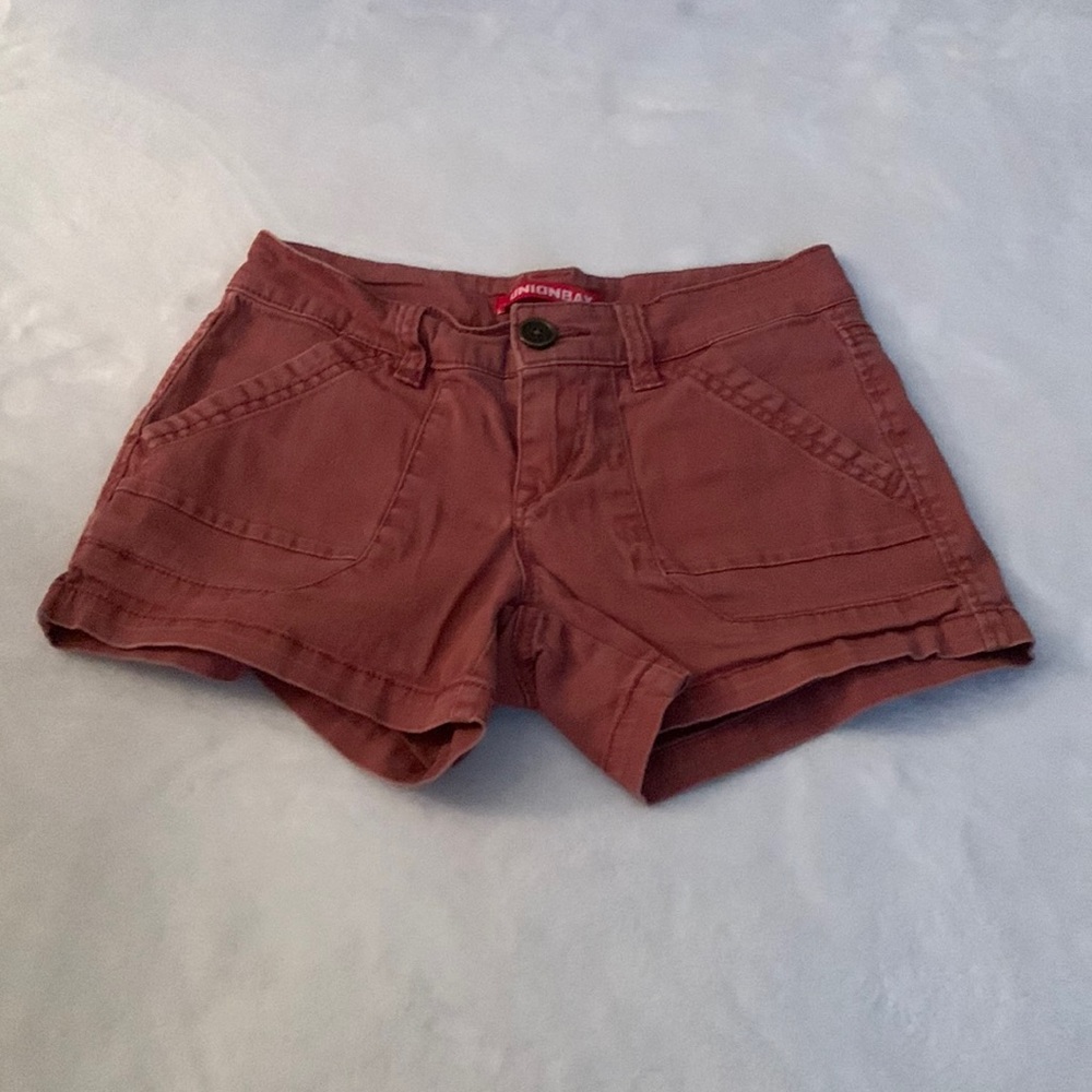 Dark pink summer shorts